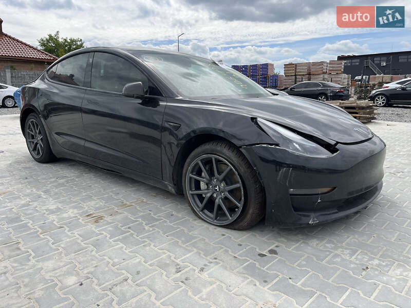 Tesla Model 3 2021