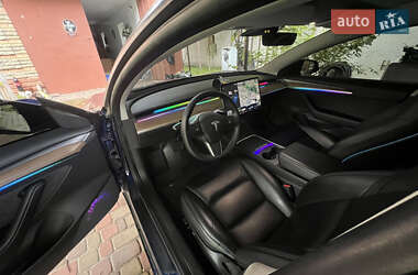 Седан Tesla Model 3 2021 в 