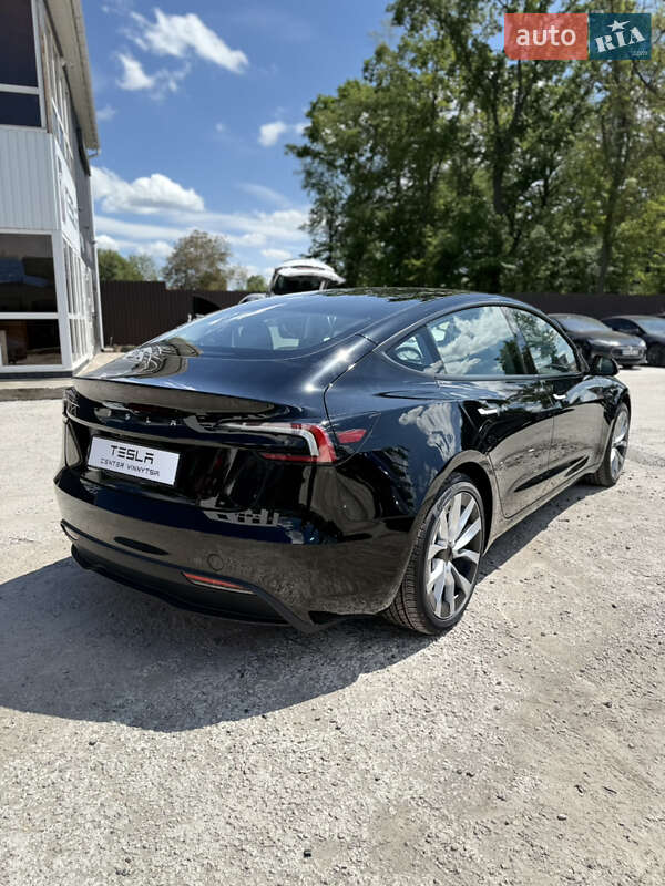 Седан Tesla Model 3 2024 в Вінниці