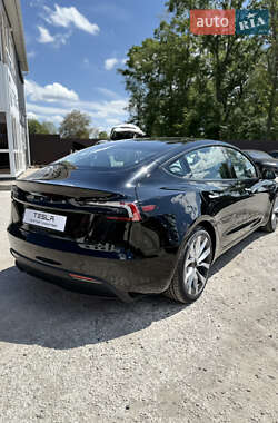 Седан Tesla Model 3 2024 в 