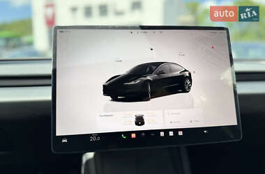 Седан Tesla Model 3 2024 в 
