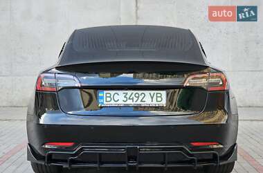 Седан Tesla Model 3 2019 в 