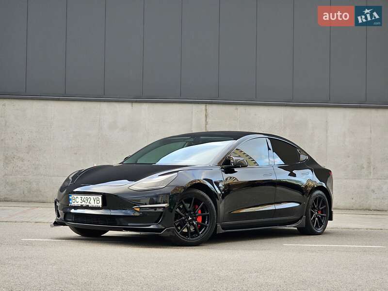 Седан Tesla Model 3 2019 в 