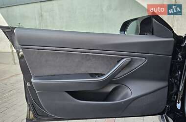 Седан Tesla Model 3 2019 в 