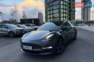 Седан Tesla Model 3 2021 в 