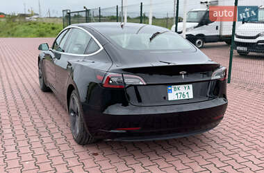 Седан Tesla Model 3 2018 в 