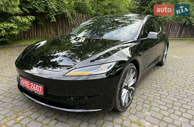 Седан Tesla Model 3 2024 в Львове