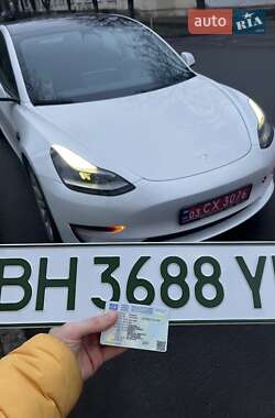 Седан Tesla Model 3 2021 в Черноморске