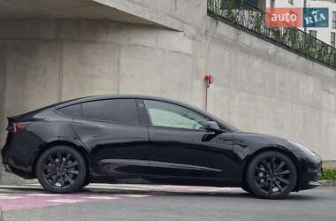 Седан Tesla Model 3 2021 в Львове