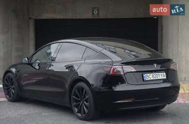 Седан Tesla Model 3 2021 в Львові