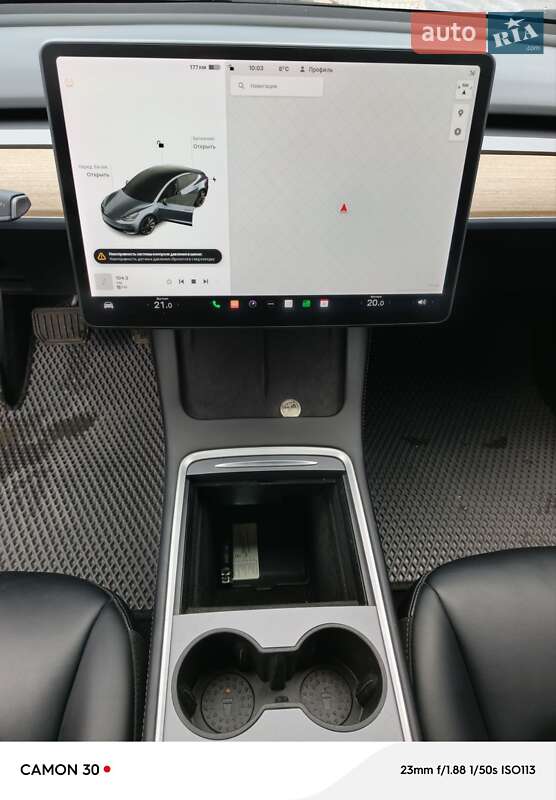 Седан Tesla Model 3 2021 в Львові