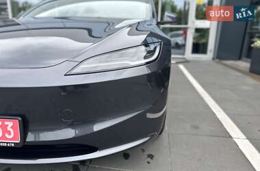 Седан Tesla Model 3 2024 в 
