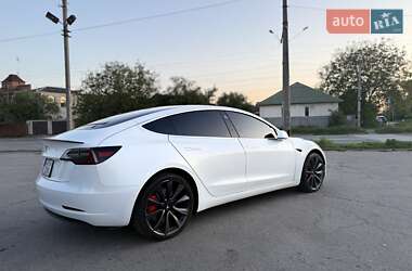 Седан Tesla Model 3 2019 в 