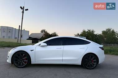 Седан Tesla Model 3 2019 в 