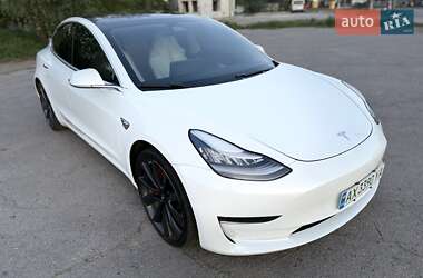 Седан Tesla Model 3 2019 в Харькове