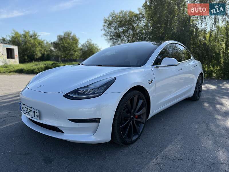 Седан Tesla Model 3 2019 в Києві