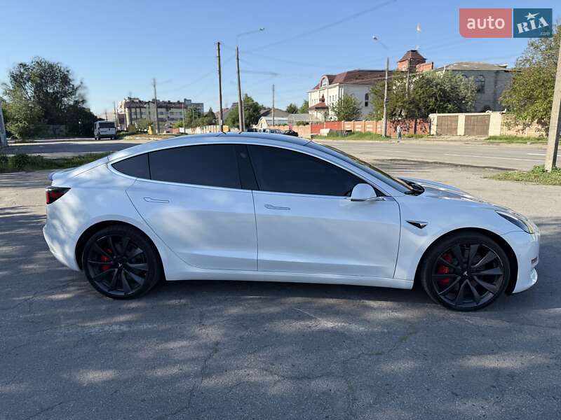 Седан Tesla Model 3 2019 в Києві