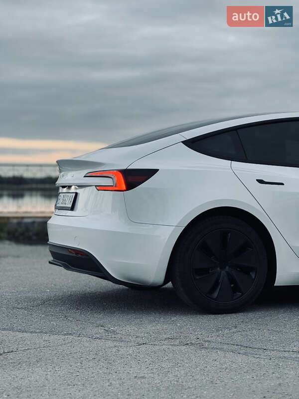 Седан Tesla Model 3 2024 в Кременчуге фото 7 Седан Tesla Model 3 2024 в Кременчуге