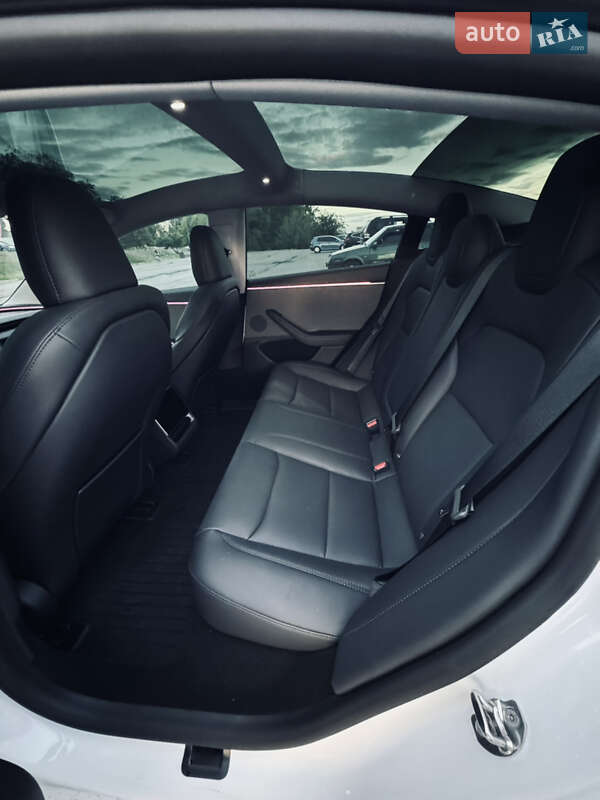 Седан Tesla Model 3 2024 в Кременчуге фото 14 Седан Tesla Model 3 2024 в Кременчуге