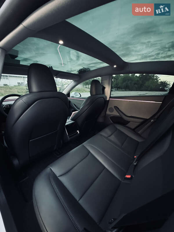 Седан Tesla Model 3 2024 в Кременчуге фото 15 Седан Tesla Model 3 2024 в Кременчуге