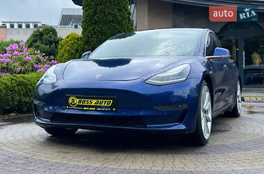 Седан Tesla Model 3 2019 в 
