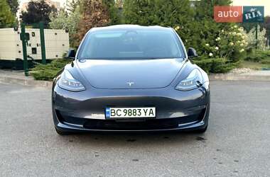 Седан Tesla Model 3 2021 в Киеве