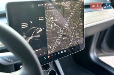 Седан Tesla Model 3 2021 в Киеве