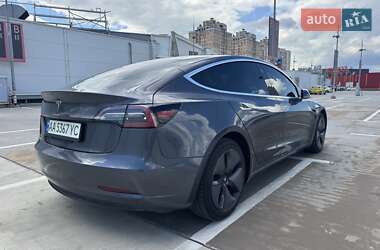 Седан Tesla Model 3 2019 в 