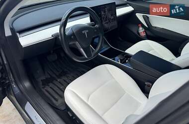 Седан Tesla Model 3 2019 в 
