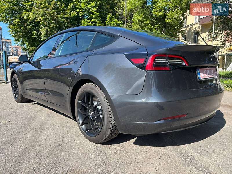 Седан Tesla Model 3 2023 в Полтаві