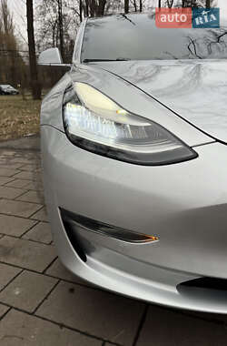 Седан Tesla Model 3 2018 в 