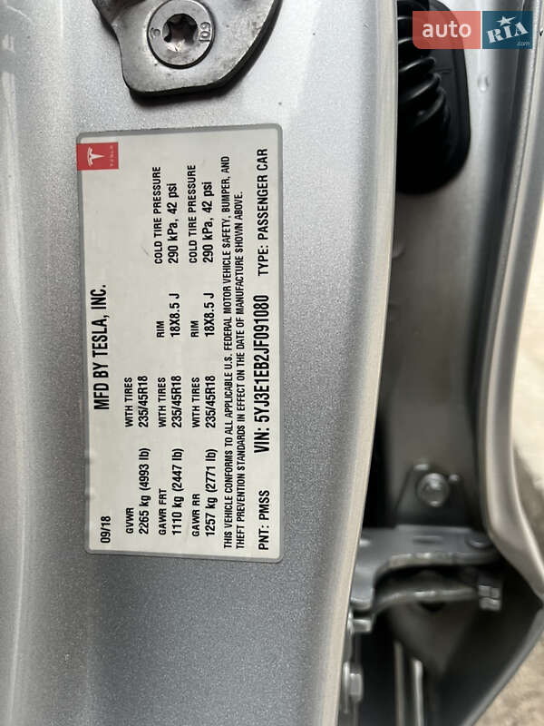 Седан Tesla Model 3 2018 в Києві