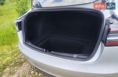 Седан Tesla Model 3 2018 в 