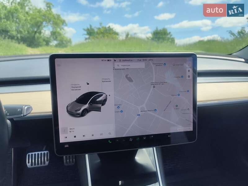 Седан Tesla Model 3 2018 в Івано-Франківську