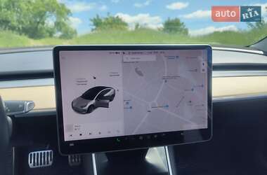 Седан Tesla Model 3 2018 в 