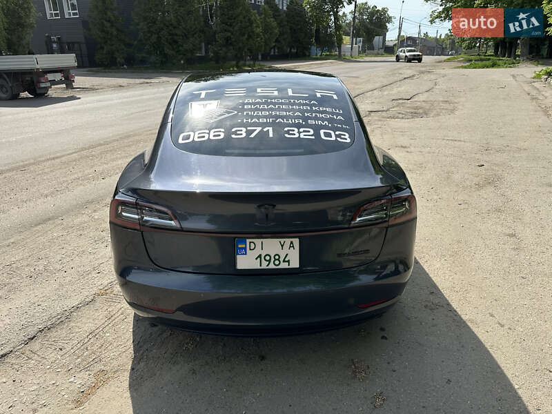 Седан Tesla Model 3 2022 в Сумах