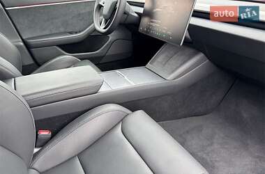 Седан Tesla Model 3 2024 в 