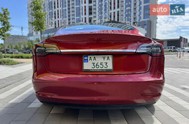 Седан Tesla Model 3 2018 в 
