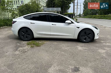 Седан Tesla Model 3 2021 в 