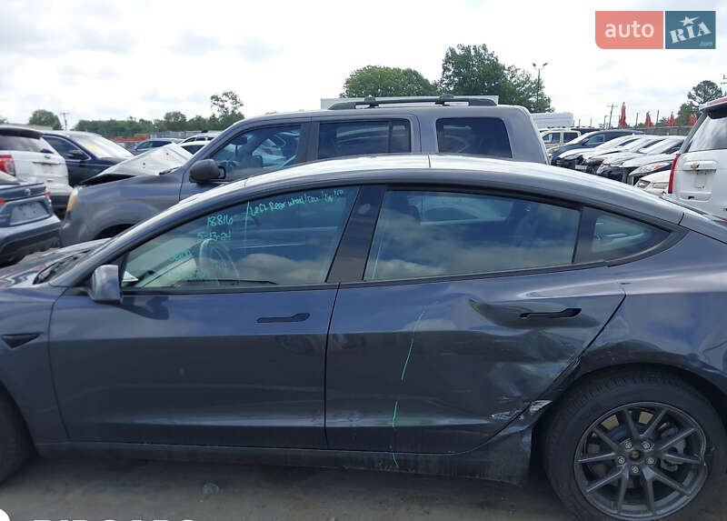 Седан Tesla Model 3 2023 в Киеве