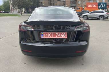 Седан Tesla Model 3 2020 в 