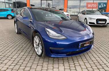 Седан Tesla Model 3 2020 в Львові