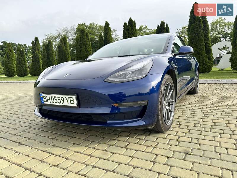 Седан Tesla Model 3 2022 в Одессе
