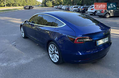 Седан Tesla Model 3 2020 в 