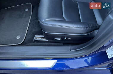 Седан Tesla Model 3 2020 в 