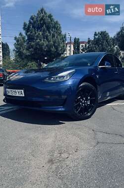 Седан Tesla Model 3 2019 в Одесі