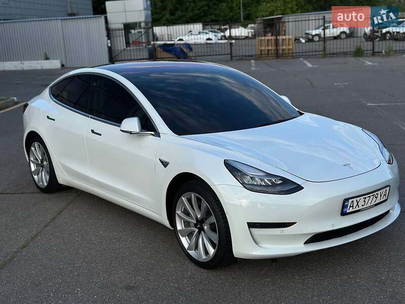 Tesla Model 3 2018