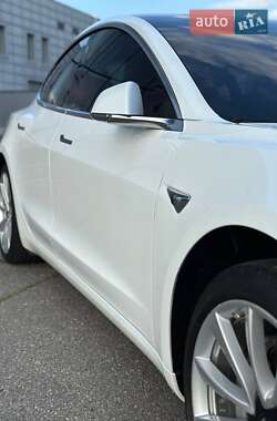 Седан Tesla Model 3 2018 в 