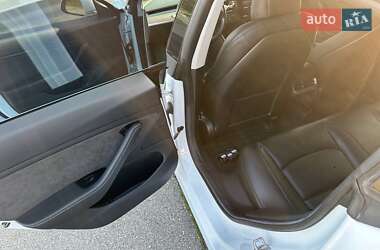 Седан Tesla Model 3 2018 в 