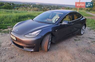 Седан Tesla Model 3 2018 в 